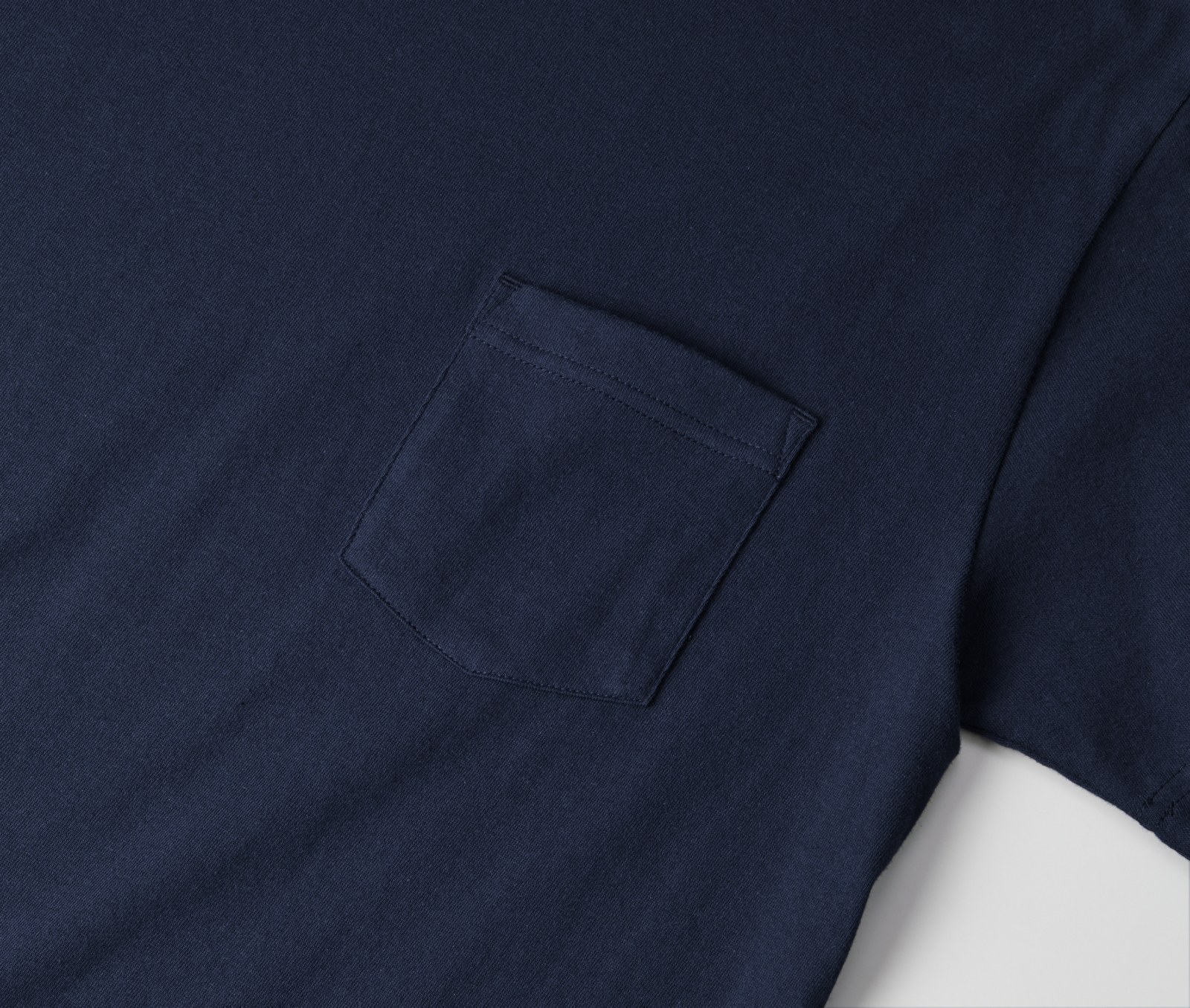 ポケット付Tシャツ