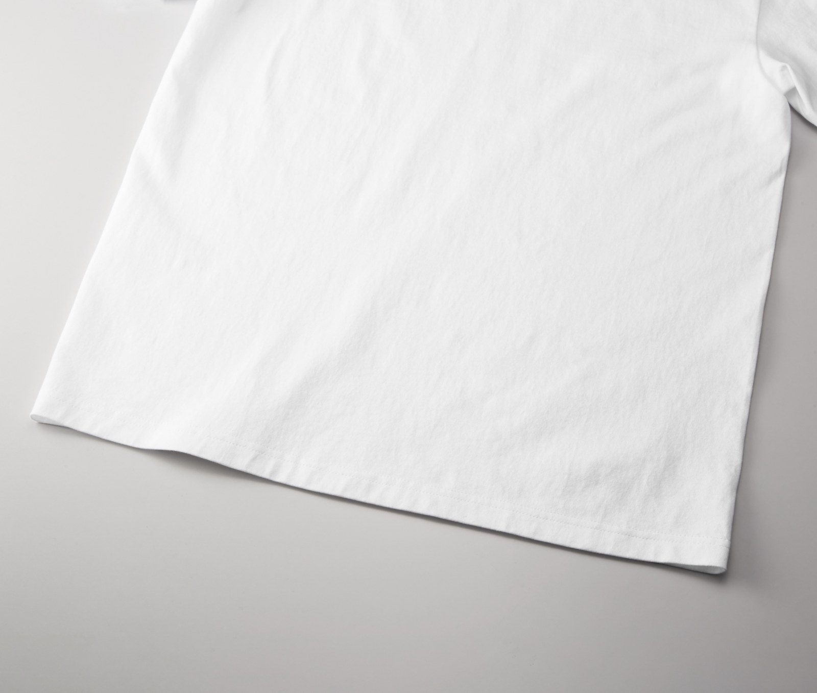 6.0オンス オーセンティック オープンエンド ヘヴィーウェイト ロングスリーブ Tシャツ（2.1インチリブ）