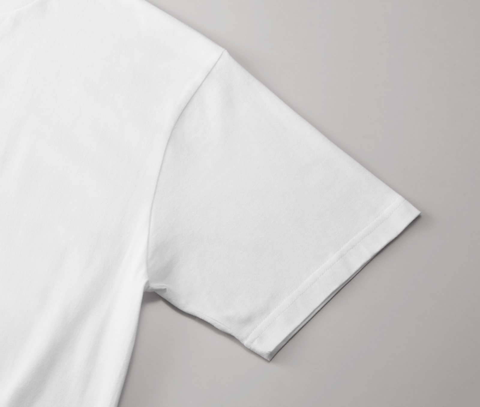4.7オンス レギュラー フィット Tシャツ