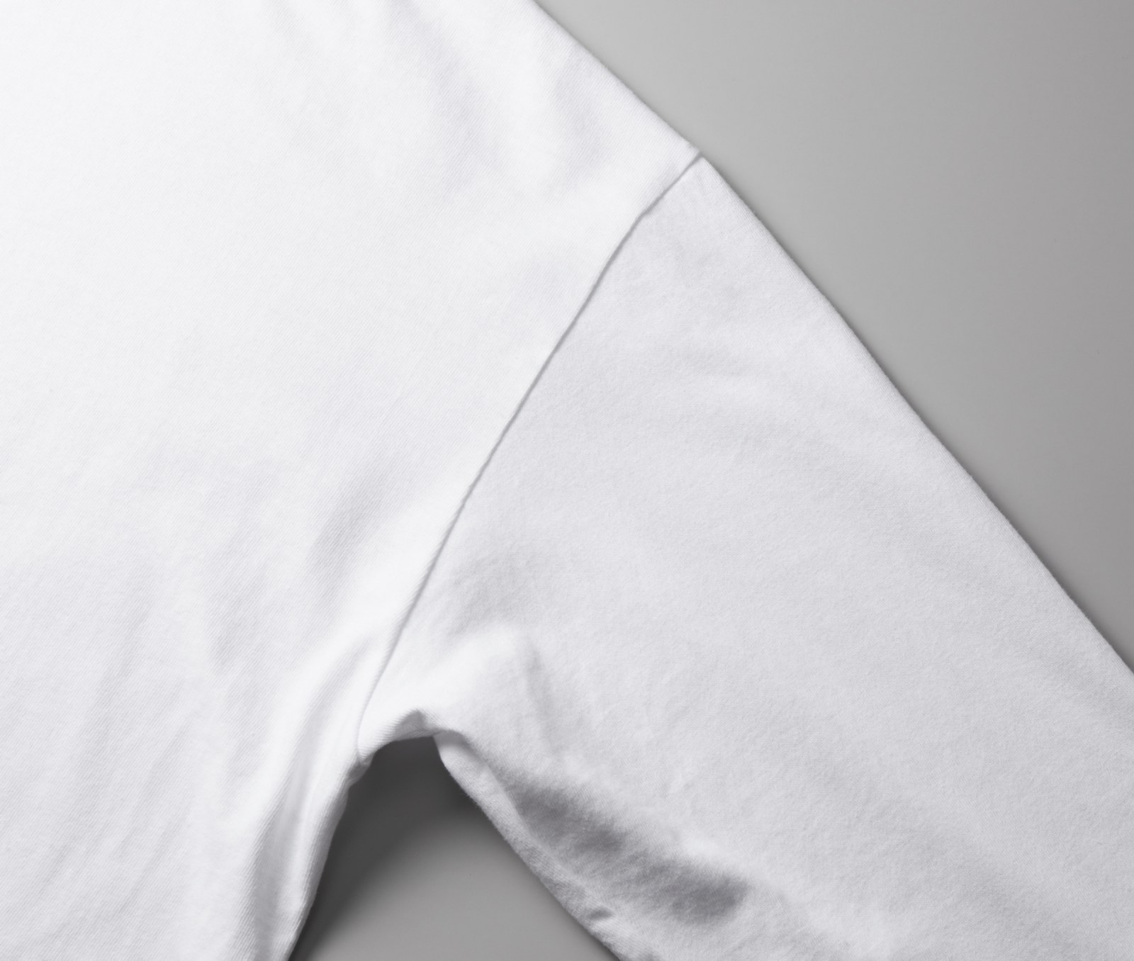 5.6オンス ビッグシルエット ロングスリーブ Tシャツ（1.8インチリブ）